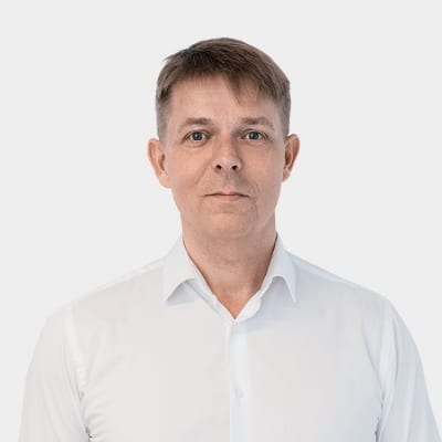 RICKI STENNICKE